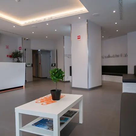 Easyhotel Lisbon-2